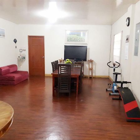Minine Guesthouse Silang Luaran gambar