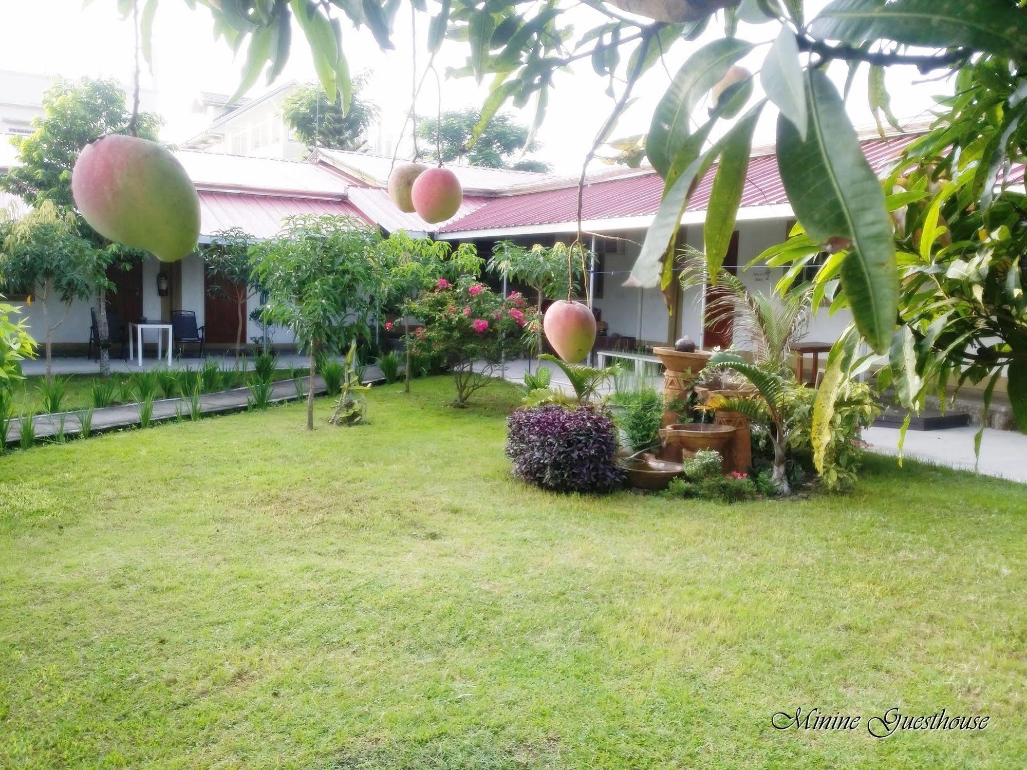 Minine Guesthouse Silang Luaran gambar