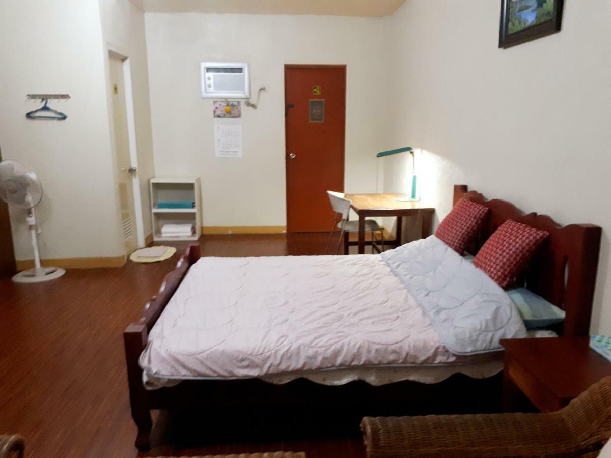 Minine Guesthouse Silang Luaran gambar