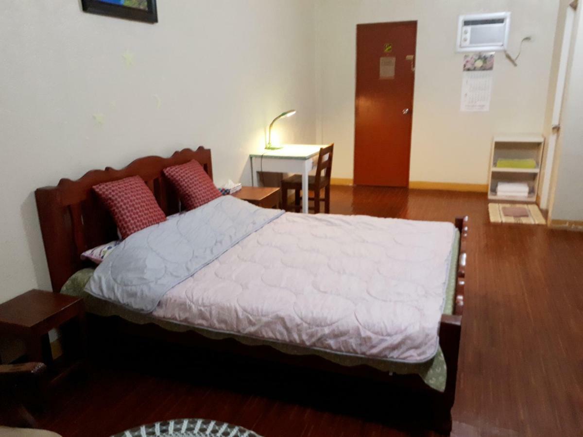 Minine Guesthouse Silang Luaran gambar