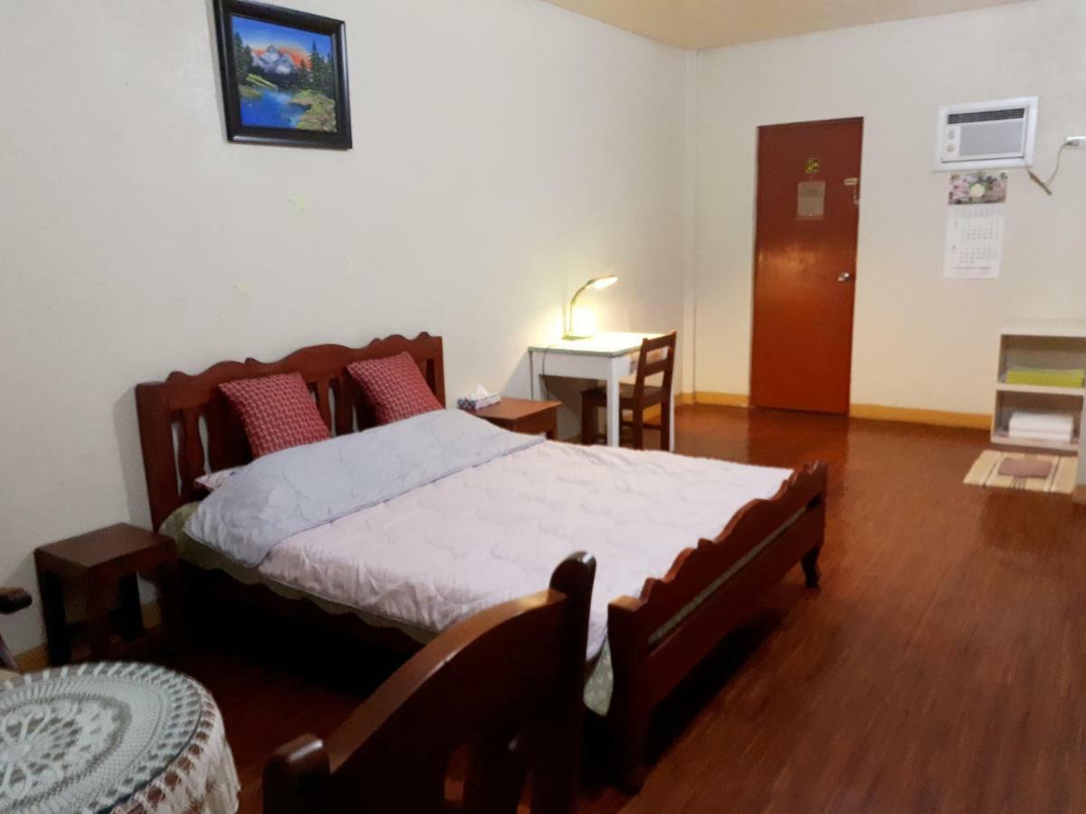 Minine Guesthouse Silang Luaran gambar