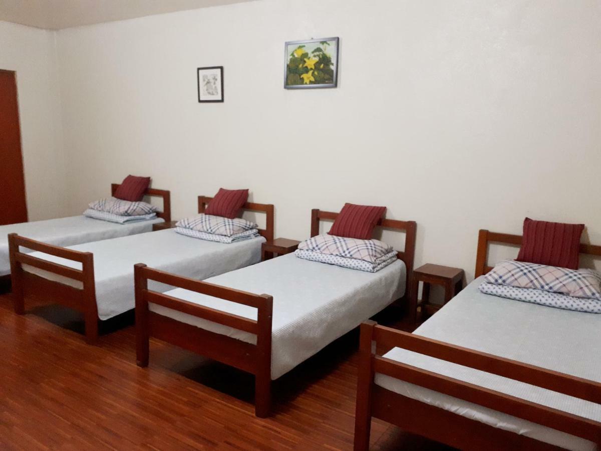 Minine Guesthouse Silang Luaran gambar