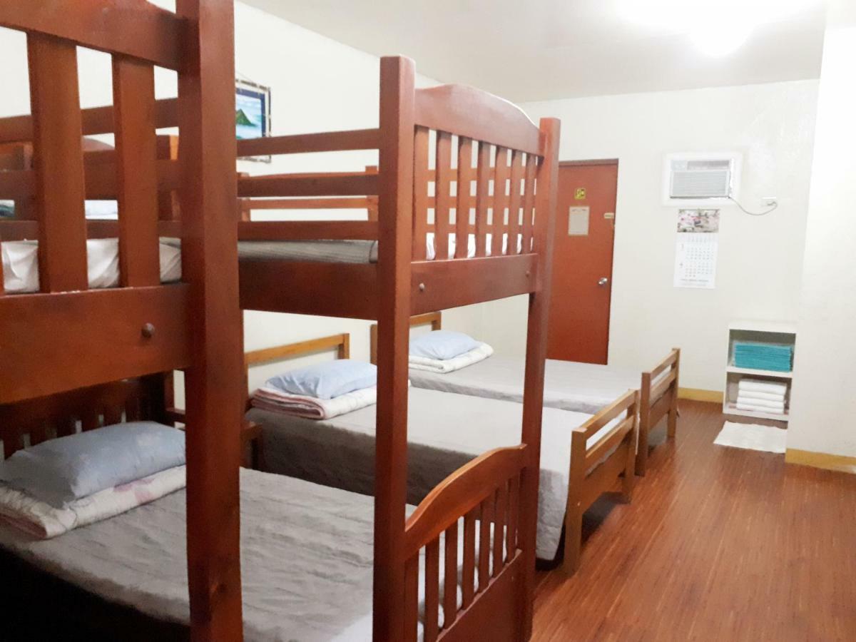 Minine Guesthouse Silang Luaran gambar