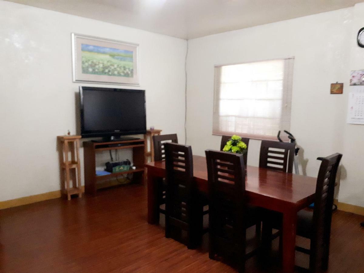 Minine Guesthouse Silang Luaran gambar