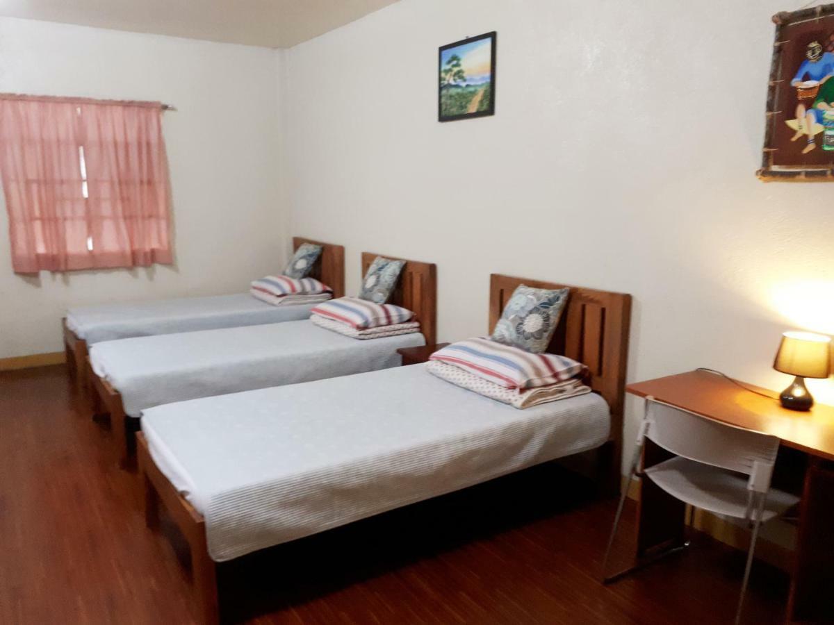 Minine Guesthouse Silang Luaran gambar