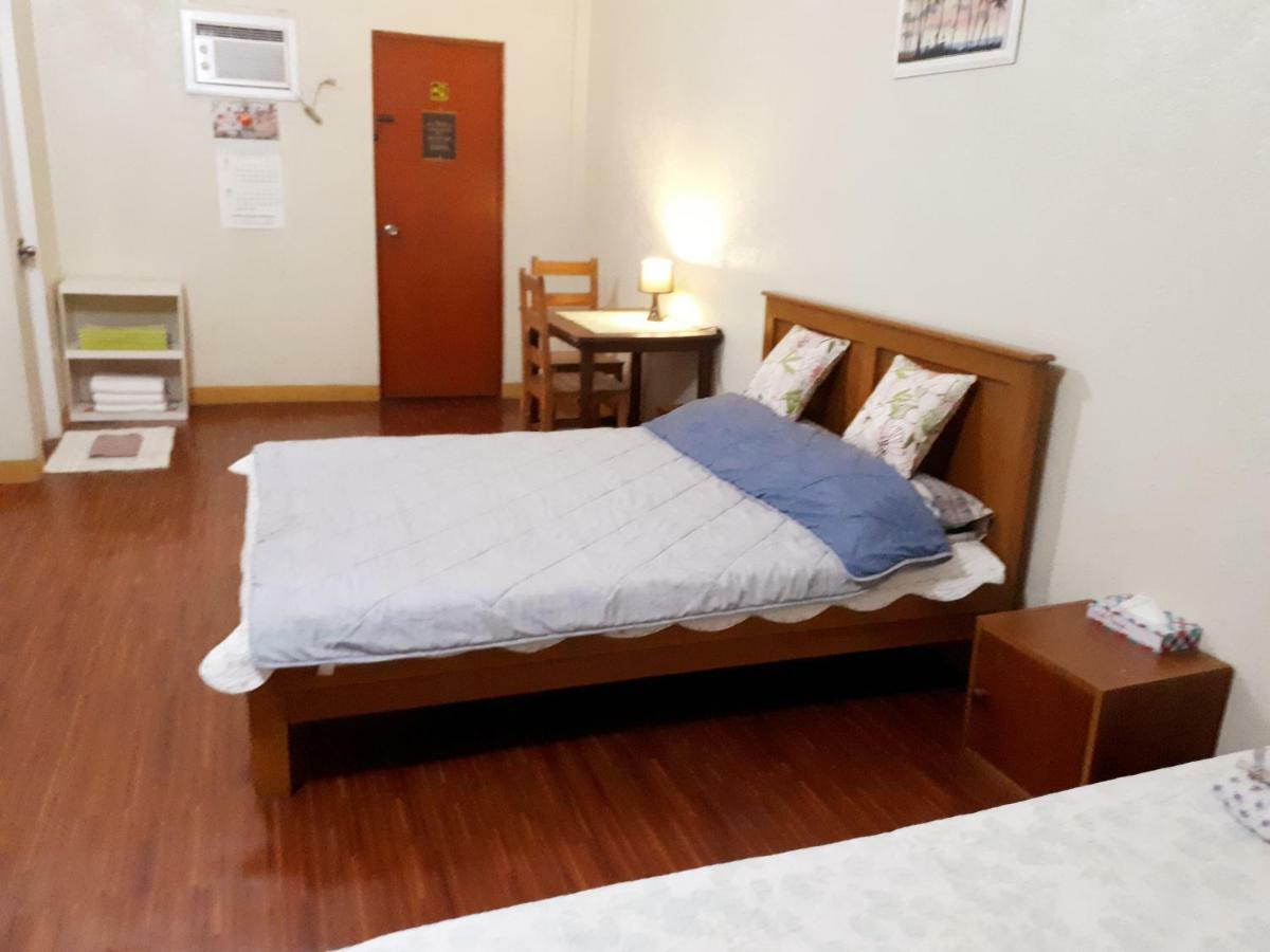 Minine Guesthouse Silang Luaran gambar