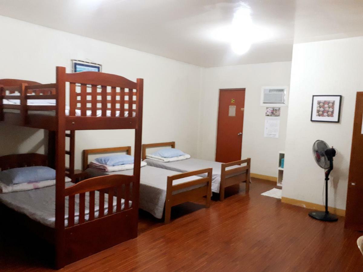 Minine Guesthouse Silang Luaran gambar