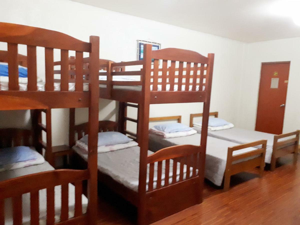 Minine Guesthouse Silang Luaran gambar