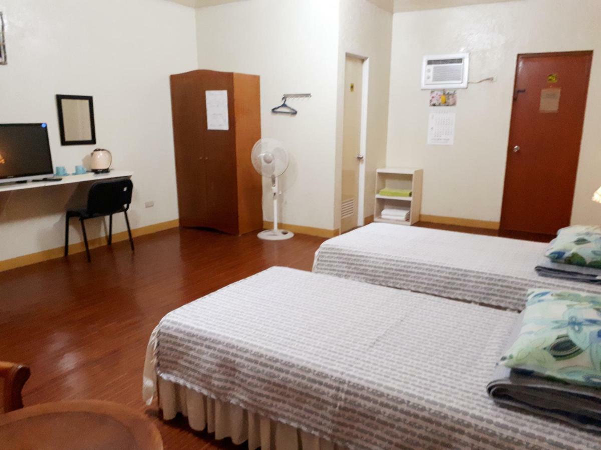 Minine Guesthouse Silang Luaran gambar
