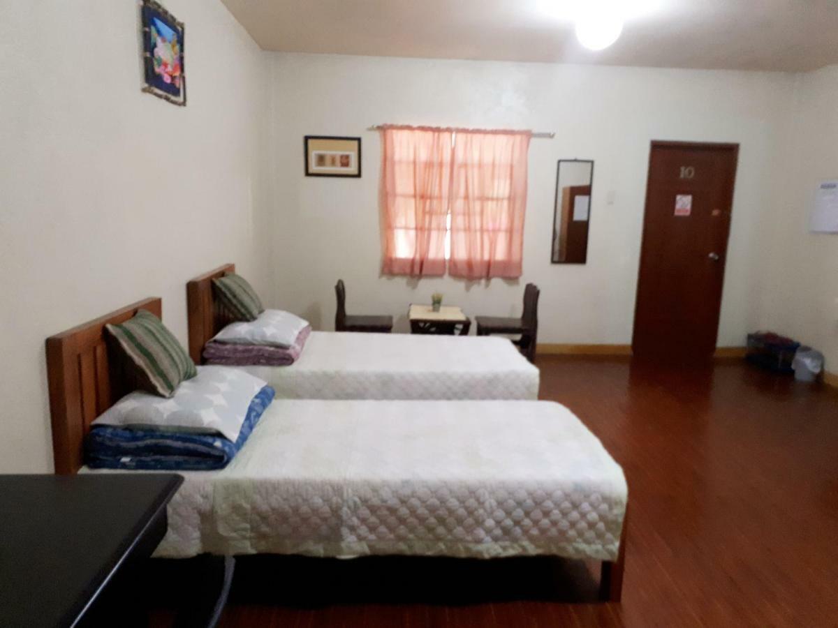 Minine Guesthouse Silang Luaran gambar