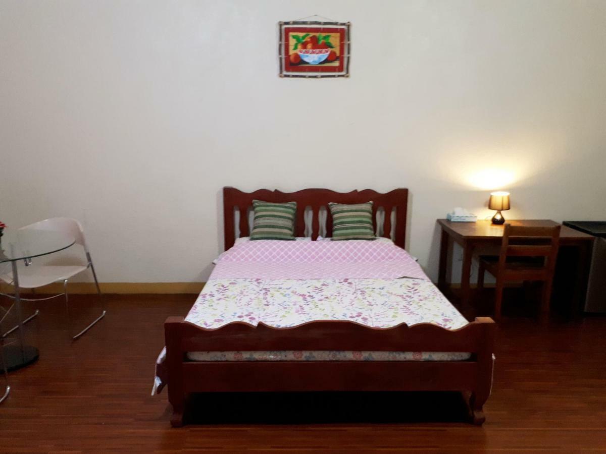 Minine Guesthouse Silang Luaran gambar