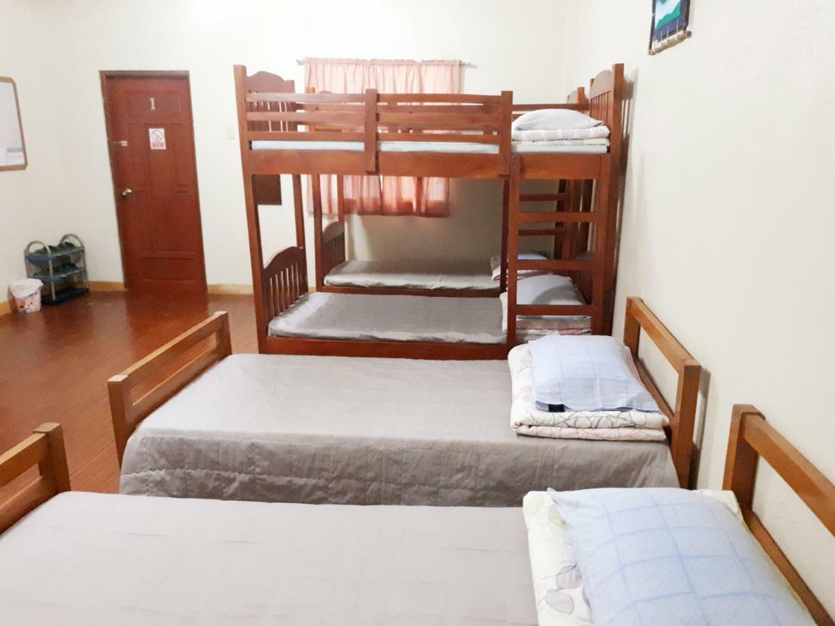 Minine Guesthouse Silang Luaran gambar