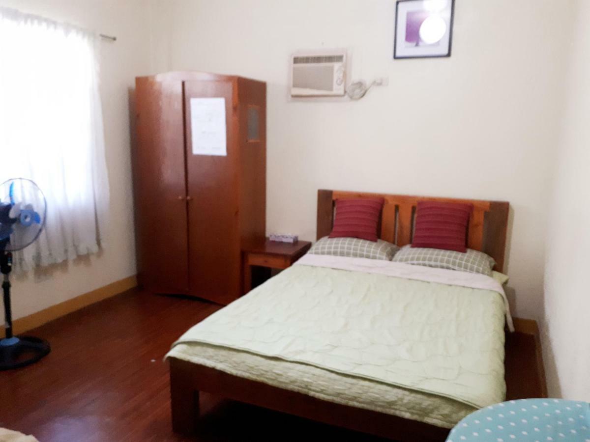 Minine Guesthouse Silang Luaran gambar