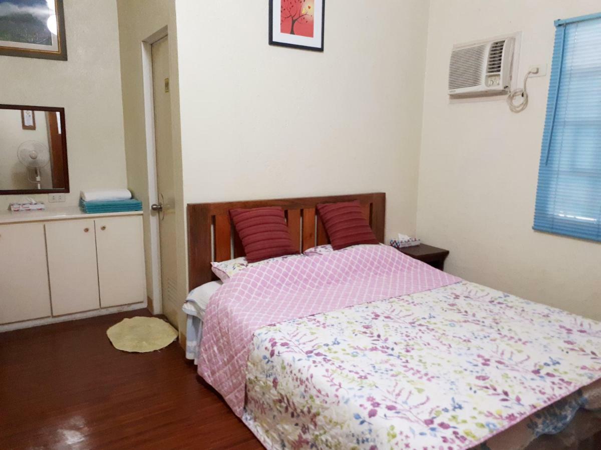 Minine Guesthouse Silang Luaran gambar