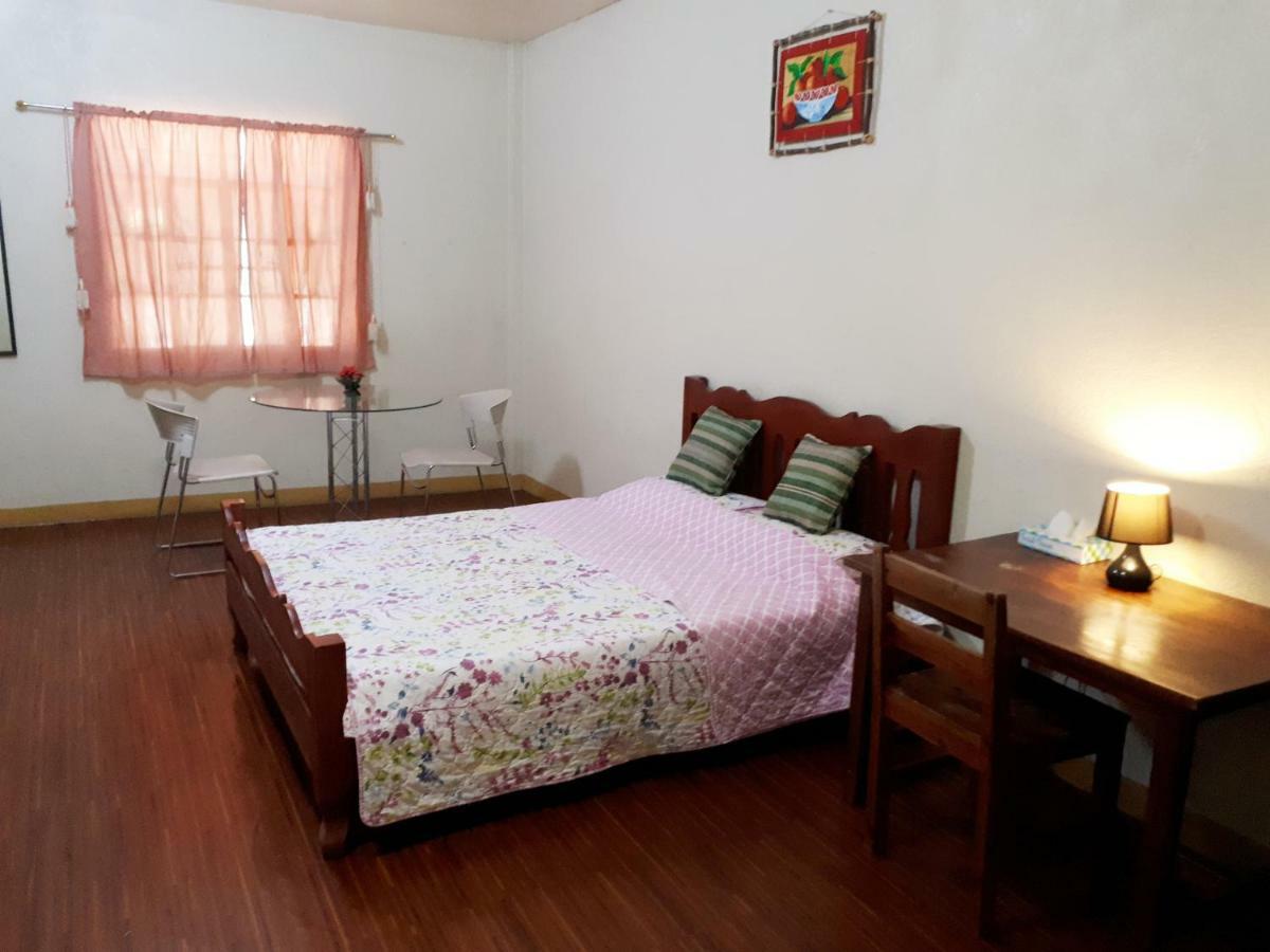 Minine Guesthouse Silang Luaran gambar